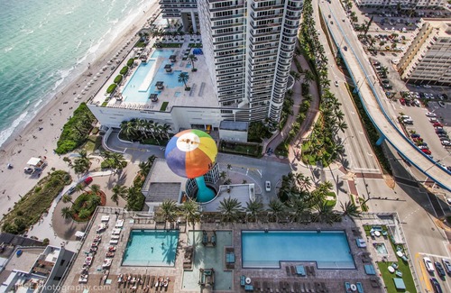 Hallandale Beach Condo | OCEANFRONT BUILDING; rooftop pool, 1 Bd condo with OCEAN VIEWS GUARANTEED