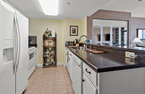 Ocean Drive Condo | Oceanfront condo with pool, lazy river, and prime location near shops, dining, and beach fun!