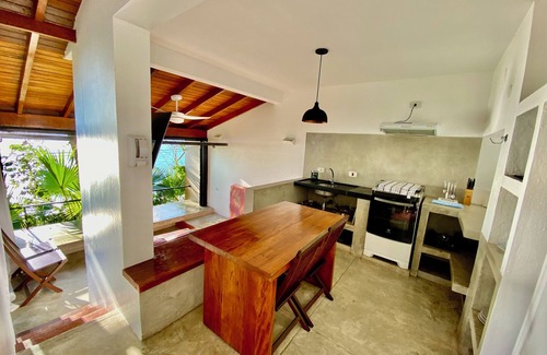 Portinho Condo | Oceanfront, complete houses with 2 suites, equipped kitchen, air conditioning