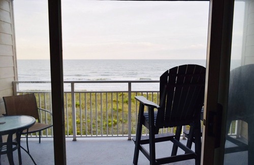 Ocean Isle Beach Condo | Oceanfront condo 2BR direct beach access + pool
