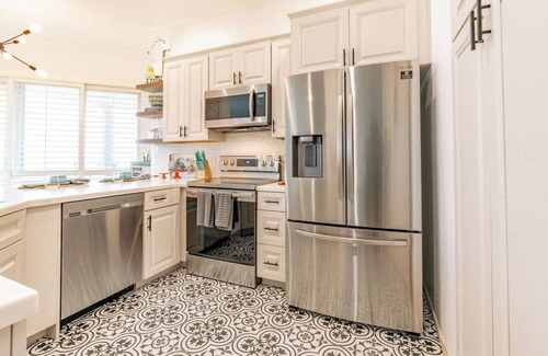 Mission Beach Condo | Oceanfront Condo | 2 Parking | Private Patio