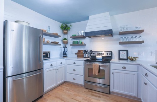 Isle of Palms Condo | Oceanfront Condo with Serene Ocean Views, Bunk Bedroom, Community Pool, Kid Pool & Playground
