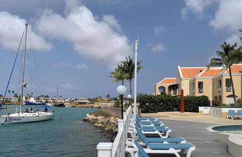 Kralendijk Apartment | Oceanfront condo with pool and breathtaking view, WiFi