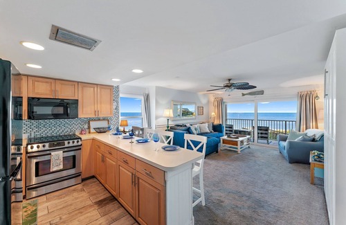 Stuart Condo | Oceanfront Condo with Panoramic Ocean Views on S. Hutchinson Island/Stuartn