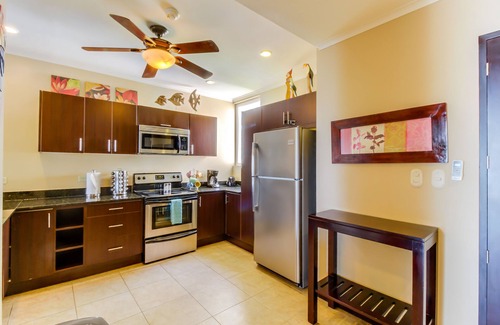 Barrio Los Villalobos Apartment | Oceanfront condo with sweeping beach views, pool & private balcony