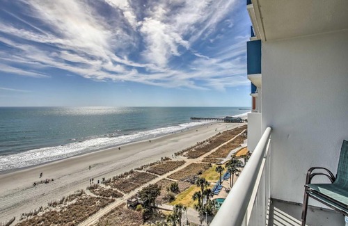 Myrtle Beach Apartment | Oceanfront Condo with Beach Access Near Boardwalk!