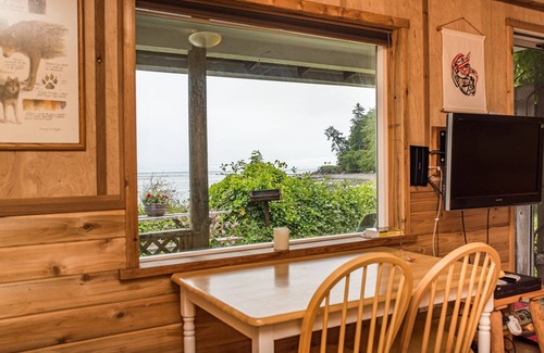 Sekiu House | OceanFront Cottage, Beachwander for miles &/or explore the Olympic National Park