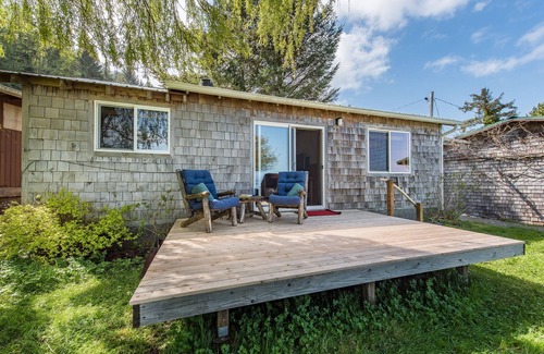 Sekiu Cottage | OceanFront Cottage, Beachwander for miles &/or explore the Olympic National Park