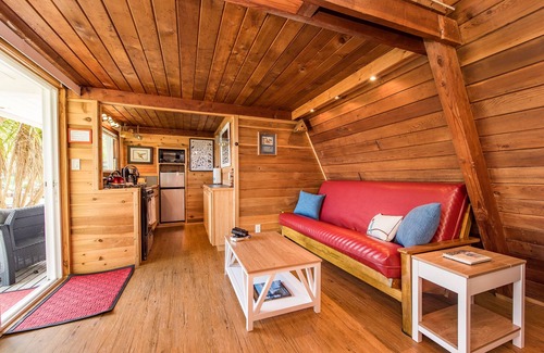 Sekiu Cottage | OceanFront Cottage, Beachwander for miles &/or explore the Olympic National Park