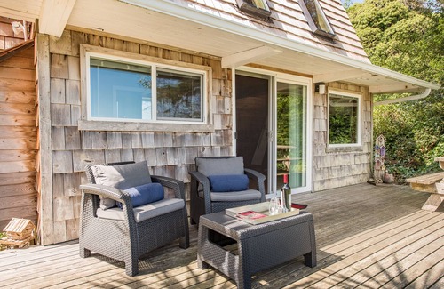Sekiu Cottage | OceanFront Cottage, Beachwander for miles &/or explore the Olympic National Park