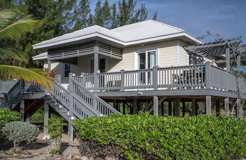 Rock Sound Cottage | Oceanfront Cottage Near Restaurant, Stores