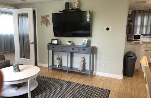East Sandwich Cottage | Oceanfront Cottage on private beach! Available for 4 night stays in Fall 2025!