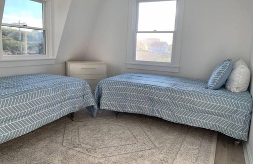 Block Island Cottage | Oceanfront Cottage - 4 BR close to town