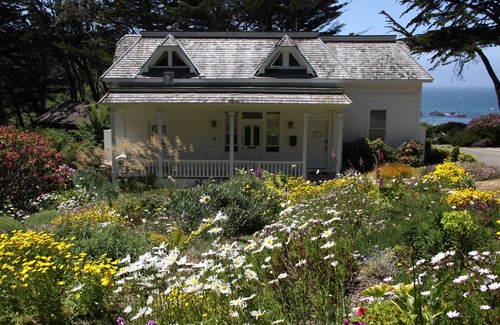 Elk Cottage | Oceanfront Cottage with Beach Access on Spectacular Mendocino Coast