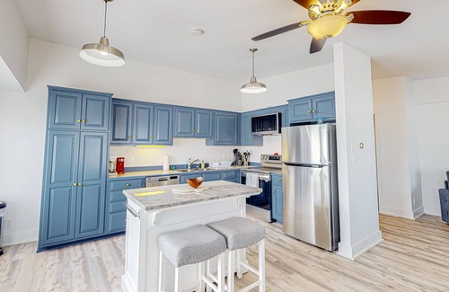 Boothbay Harbor Condo | Oceanfront, dog-friendly condo with Boothbay Harbor views & prime location