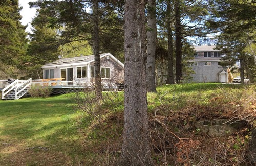 Pleasant Point House | Oceanfront Family Getaway - 8 Bedrooms, 5 Private Acres, Amazing Sunsets
