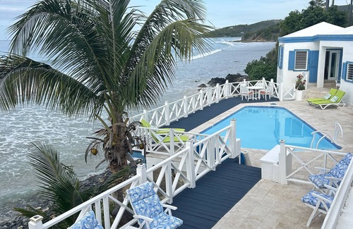North Star House | Oceanfront Family/Group Villa: Scuba Dive, Snorkel, & Relax to Stunning Sunsets!