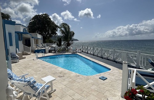 North Star House | Oceanfront Family/Group Villa: Scuba Dive, Snorkel, & Relax to Stunning Sunsets!