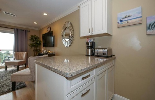 North Forest Beach Apartment | Oceanfront Hilton Head Condo 328 | Pool, Balcony & Family-Friendly