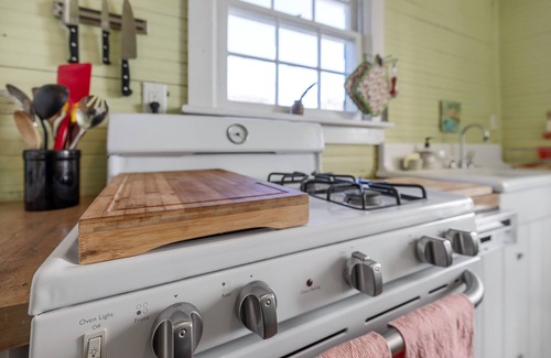 Charleston County House | Oceanfront Home/Pet Friendly/Screened Porch/4 Bedrooms/1 Bath/Sleep 8