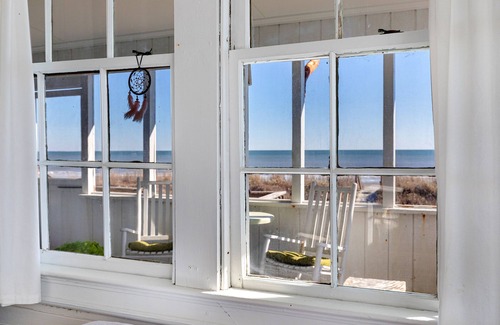 Charleston County House | Oceanfront Home/Pet Friendly/Screened Porch/4 Bedrooms/1 Bath/Sleep 8