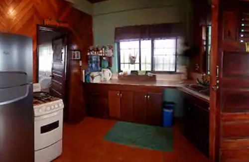 Caye Caulker House | Oceanfront home; Rooftop deck; Fabulous views; Upper level apartment
