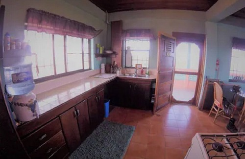 Caye Caulker House | Oceanfront home; Rooftop deck; Fabulous views; Upper level apartment