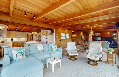 Fort Bragg House | Oceanfront home steps to the beach with impressive ocean & cove views & deck