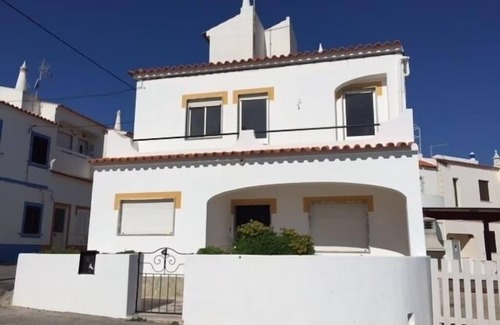 Lagoa e Carvoeiro House | Oceanfront house in Benagil