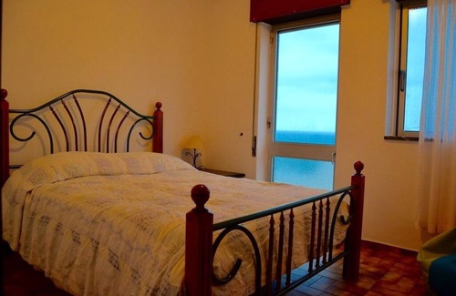 Lagoa e Carvoeiro House | Oceanfront house in Benagil