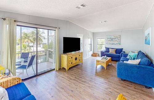 Sexton Cove Estates House | Oceanfront house with water view, balcony, central AC, deck, & W/D - 2 dogs OK