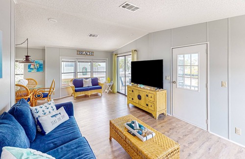 Sexton Cove Estates House | Oceanfront house with water view, balcony, central AC, deck, & W/D - 2 dogs OK