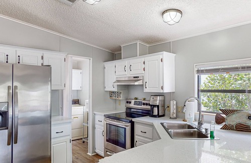 Sexton Cove Estates House | Oceanfront house with water view, balcony, central AC, deck, & W/D - 2 dogs OK