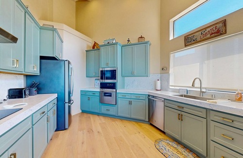 Sea Ranch House | Oceanfront house with shared pool, private hot tub, modern decor, & meadow views