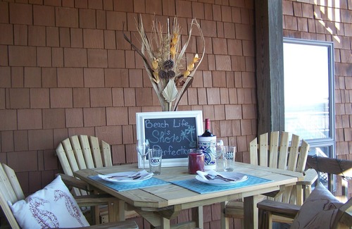 Duck Condo | Oceanfront in Duck. Perfect for a couple or small family! Updated March 2022!