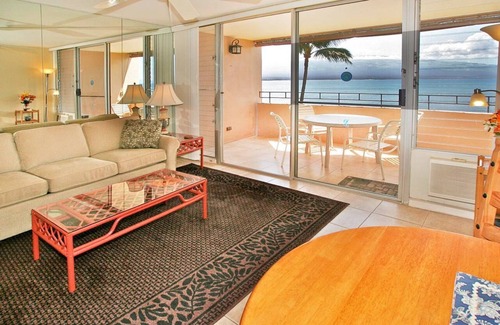 Maalaea Condo | Oceanfront IS310 - Charming One Bedroom Maalaea Bay is an Incredible Value