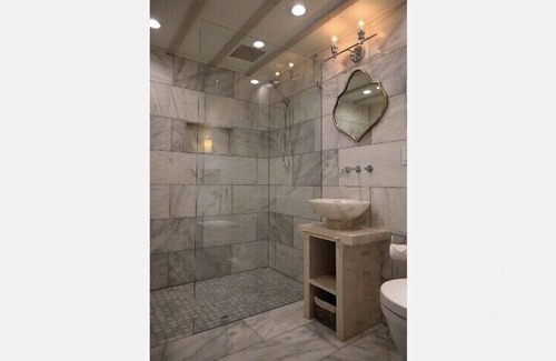 Denman Island House | Oceanfront Luxury Guest Suite and Sauna in a Rustic Natural setting