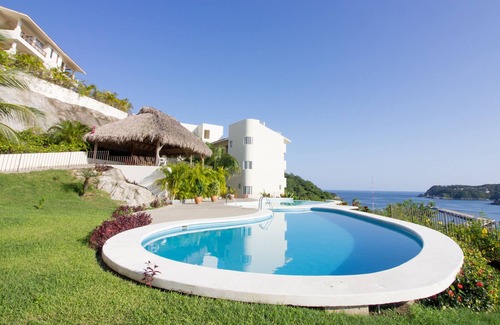 P Chahue Condo | Oceanfront Luxury with Bay & Marina Views