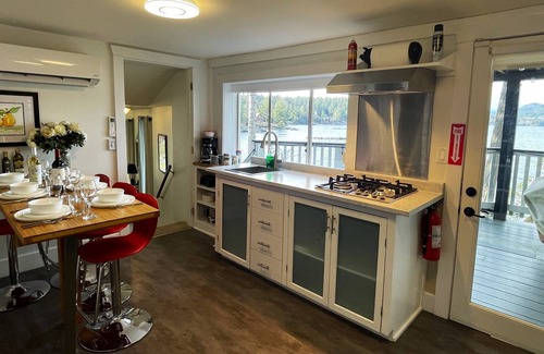 Juan de Fuca Electoral Area House | OCEANFRONT Luxury with Panoramic Views!n
