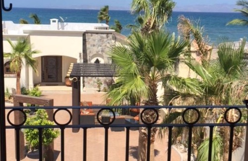 Loreto House | Oceanfront Oasis: Walk to town, Private Pool, Spacious Garden Courtyard
