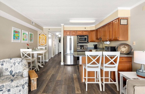 North Ocean City Condo | Oceanfront One Bedroom Condo with Larger Floorplan