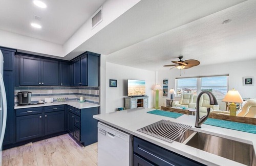 South Patrick Shores Condo | Oceanfront Penthouse Closest to the beach