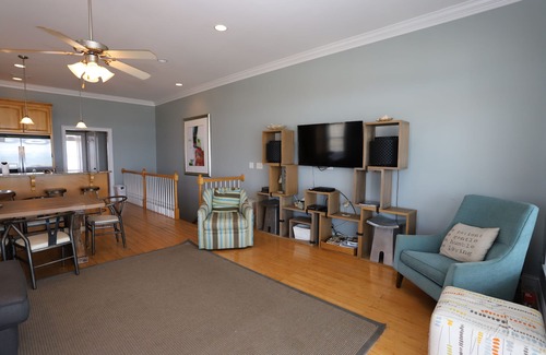 Surf City House | Oceanfront, Pool, Early Check-In, Elevator, Walk to Grocery, Dining
