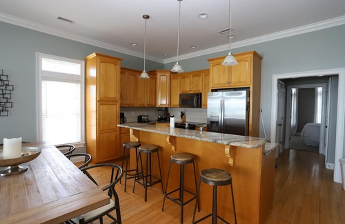 Surf City House | Oceanfront, Pool, Early Check-In, Elevator, Walk to Grocery, Dining