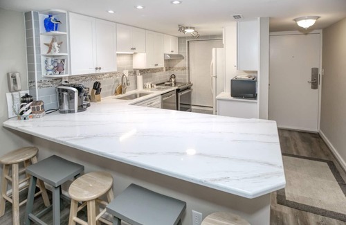 Northeast Virginia Beach Condo | Oceanfront & Pool, on the Boardwalk at 37th Street