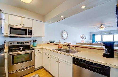Topsail Beach Condo | Oceanfront Queen's Grant Condo - Pool, Boat Ramp, Dock