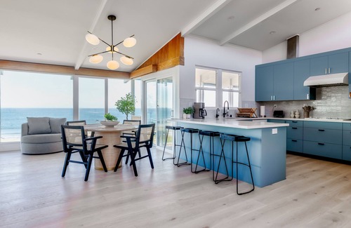 Cayucos House | Oceanfront Retreat - Beautiful Beach House with Private Beach Access