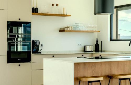 Ericeira Villa | Oceanfront Retreat in Ribamar