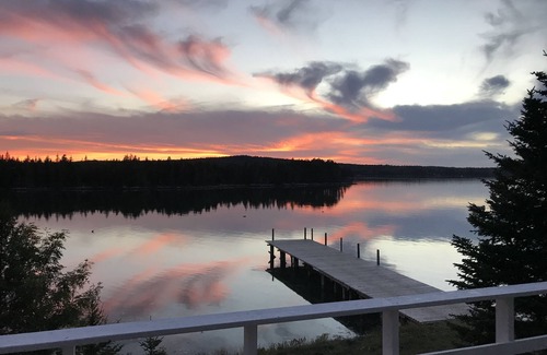 Steuben Cottage | Oceanfront Retreat on Dyers Bay With Amazing Sunsets! Fire pit, Fishing off dock