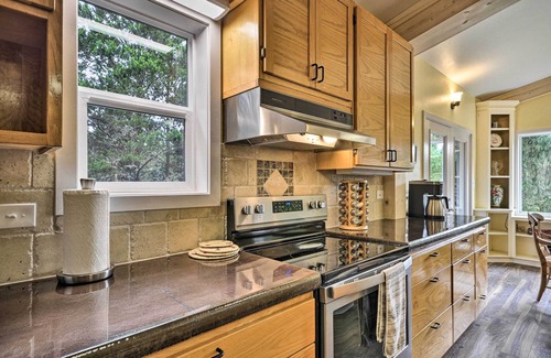 Long Beach House | Oceanfront Retreat w/Private Long Beach Access!